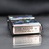 Zippo Viền Bạc Hoa Văn Khảm Trai ZN195
