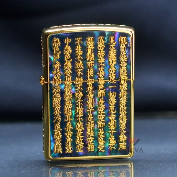 Zippo Khảm Trai Khắc Bát Nhã Tâm Kinh Mạ Vàng ZN129