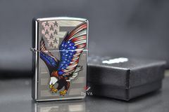 Zippo mạ Chrome hình Lá Cờ và Biểu Tượng Đại Bàng Mỹ Z372