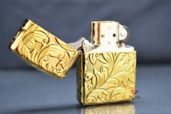 Zippo Armor mạ vàng hoa văn cổ điển ZN317