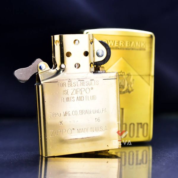 Zippo Khắc Chủ Đề Thương Hiệu Marlboro ZN139