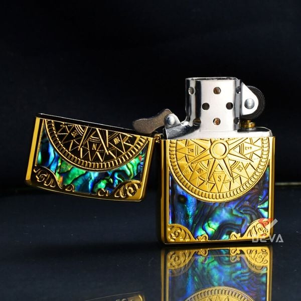 Zippo Khảm Trai Khắc 2 Mặt La Bàn Cổ ZN140
