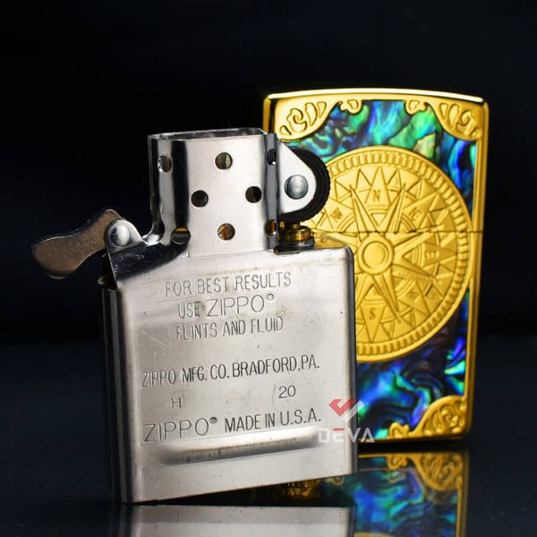 Zippo Khảm Trai Khắc 2 Mặt La Bàn Cổ ZN140