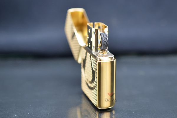 Zippo Assassins creed Armor Z250