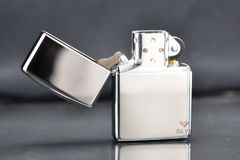 Zippo Armor bạc bóng vỏ dày ZT35