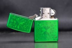 Zippo mỹ chính hãng đồng cỏ 4 lá Clover Meadow Z54