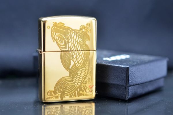 Bật lửa Zippo khắc CNC cá chép Z167
