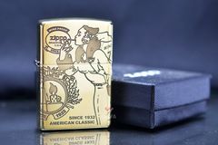 Bật lửa Zippo cô gái Wind Proof Z162
