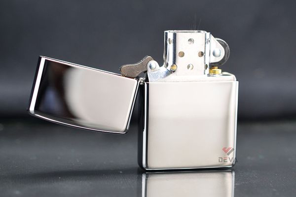 Zippo bạc bóng Z141