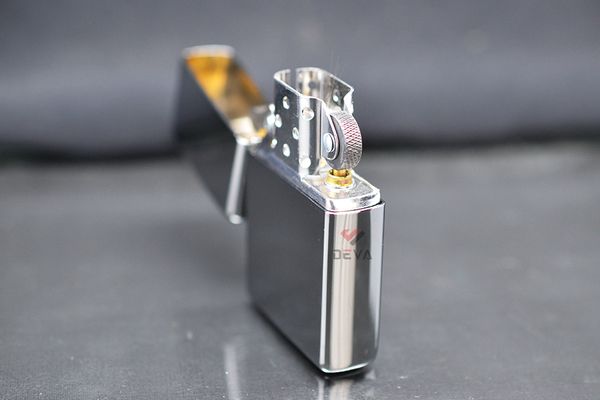 Zippo bạc bóng Z141