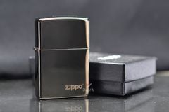 Zippo Mỹ chính hãng mạ Chrome đen bóng Black Ice ZT14