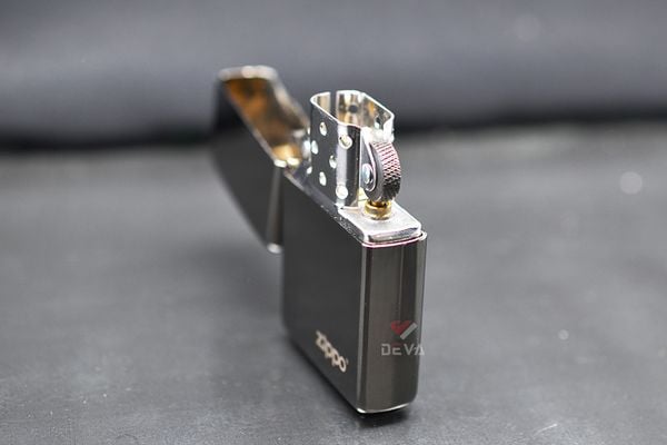 Zippo Mỹ chính hãng mạ Chrome đen bóng Black Ice ZT14
