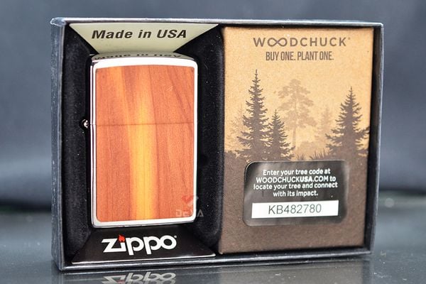 Zippo Mỹ chính hãng mạ chrome ốp  gỗ Tuyết Tùng Z282