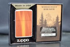 Zippo Mỹ chính hãng mạ chrome ốp  gỗ Tuyết Tùng Z282