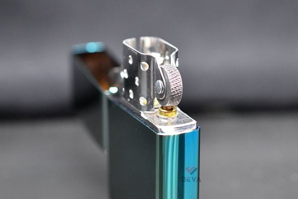 Zippo Mỹ xanh bóng chameleon ZT50