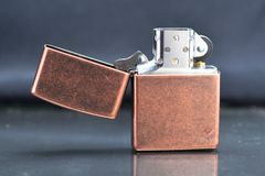 Zippo mạ đồng đỏ antique Copper Z204