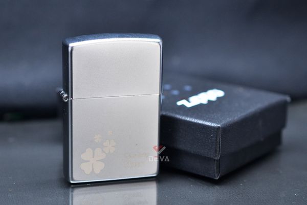 Bật lửa zippo Satin mỹ chính hãng cỏ 4 lá bạc Z61
