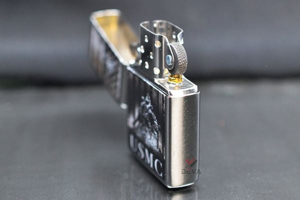 Zippo chính hãng sơn chủ đề Thuỷ Quân Lục Chiến Hoa Kỳ USMC