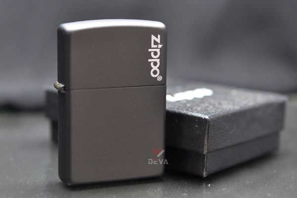 Zippo Chính Hãng Đen Mờ In Logo Zippo ZT19