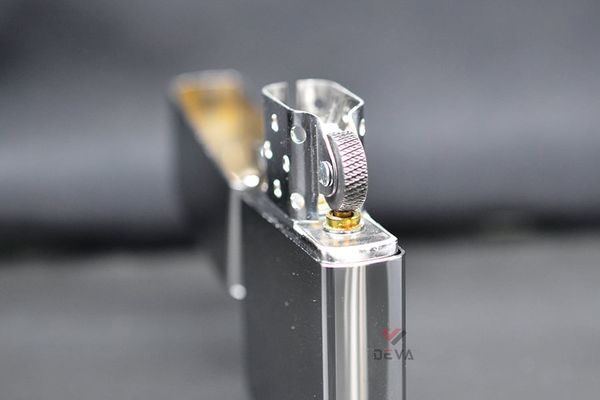 Bật lửa Zippo Mỹ bạc xước Z69