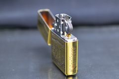 Zippo Mỹ xuất Nhật Chủ Đề Marlboro Siêu Đẹp ZN345-ZN345A