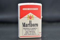 Zippo xuất Nhật Sơn Trắng In Chủ Đề Marlboro ZN355