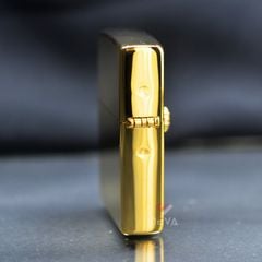 Zippo Ốp Cẩm Thạch Đen Ngựa Nổi Mạ Vàng ZN115
