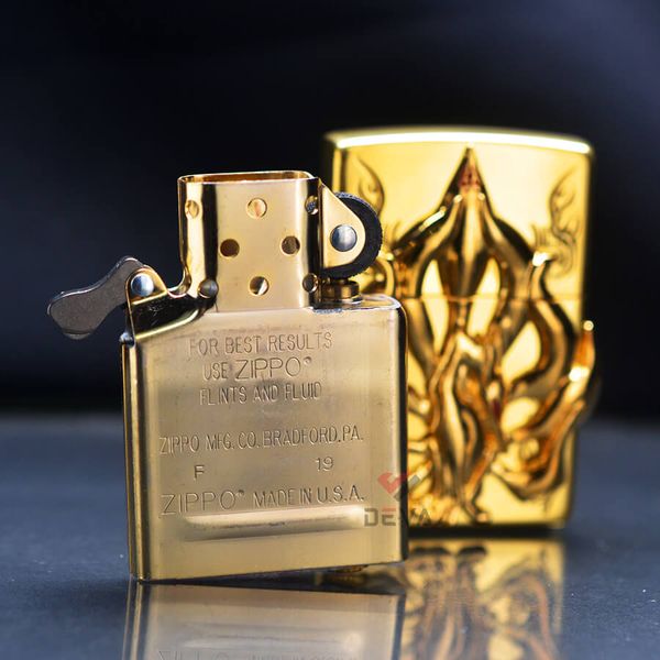Zippo Ốp Emblem Cửu Vĩ Hồ Ly ZN204
