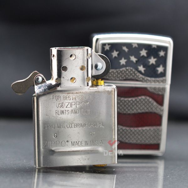 Zippo Emblem Quốc Kỳ Mỹ Diamond Plate Flag Z122