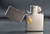 Zippo Satin Khắc Logo Zippo Ngọn Lửa Mạ Vàng ZK70
