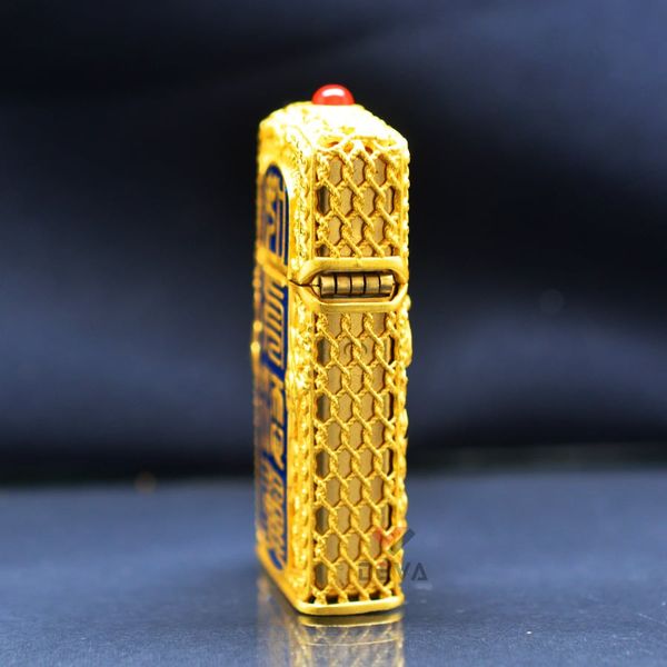 Zippo Slim Bọc Lưới Vàng Ốp Hình Mãnh Hổ Tung Cánh ZN171