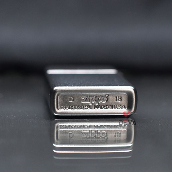 Zippo Slim satin trắng ZT13