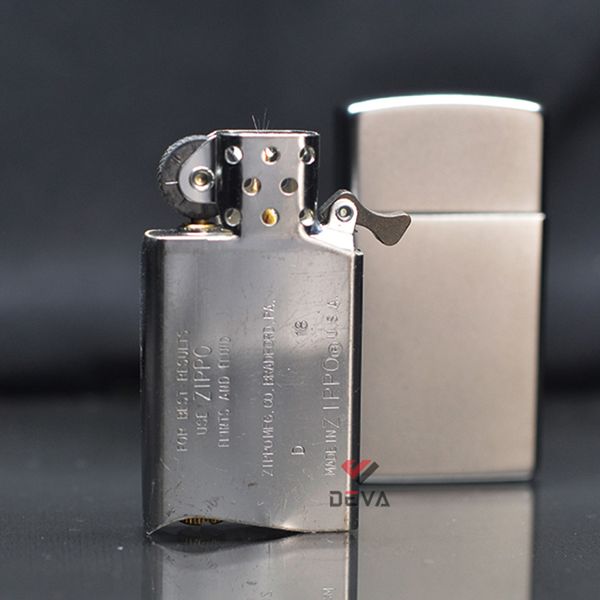 Zippo Slim satin trắng ZT13