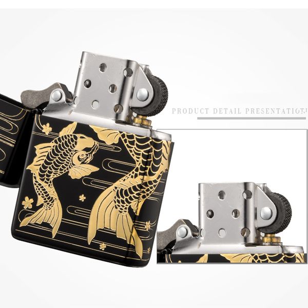 Zippo sơn đen hình cá chép vàng ZN174