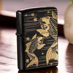 Zippo sơn đen hình cá chép vàng ZN174