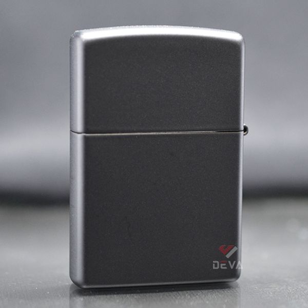 Zippo sơn đen kẻ đỏ ZT55