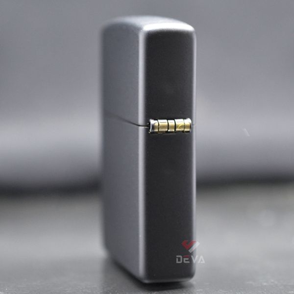 Zippo sơn đen kẻ đỏ ZT55