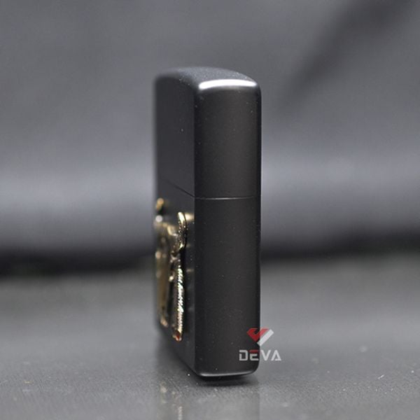 Zippo sơn đen ốp Emblem đầu trâu thổ dân ZN306
