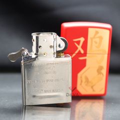 Zippo Sơn Đỏ Chủ Đề Con Giáp Dậu - Gà Z116