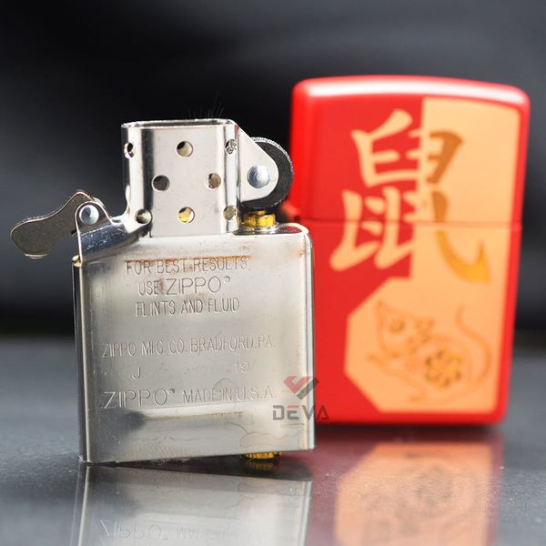 Zippo Sơn Đỏ Chủ Đề Con Giáp Tý-Chuột Z115
