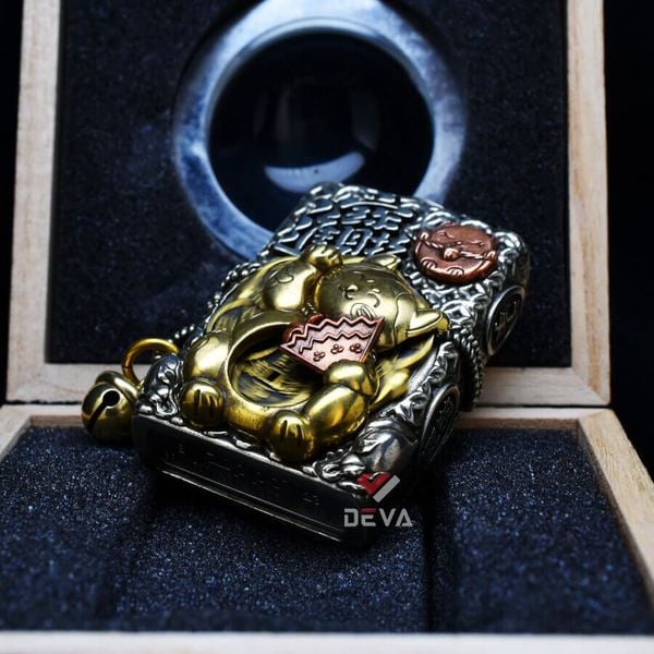 Zippo Vỏ Dày Ốp Hình Mèo Chiêu Tài và Cá Chép May Mắn ZN206