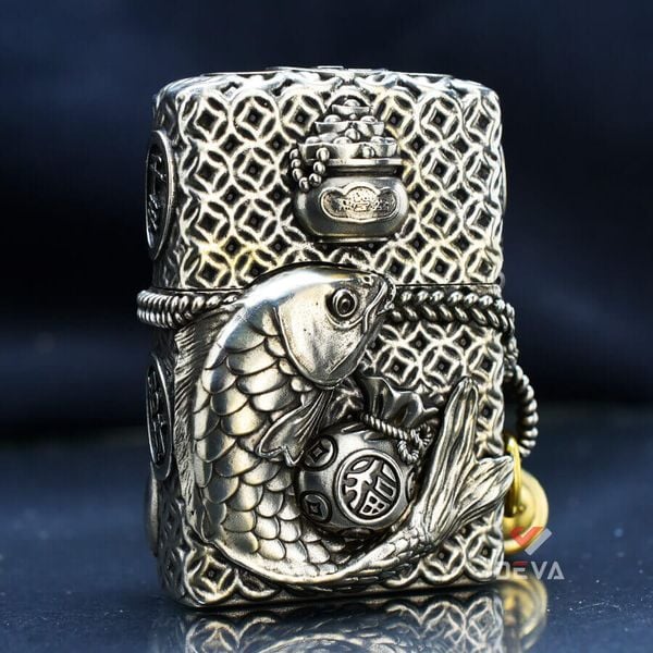 Zippo Vỏ Dày Ốp Hình Mèo Chiêu Tài và Cá Chép May Mắn ZN206