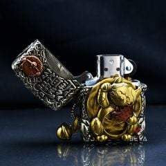 Zippo Vỏ Dày Ốp Hình Mèo Chiêu Tài và Cá Chép May Mắn ZN206