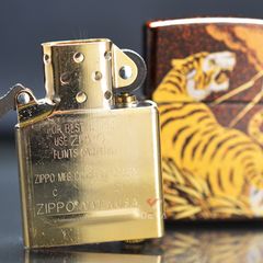 Zippo Sơn Mài In Chủ Đề Hổ Gầm ZN366