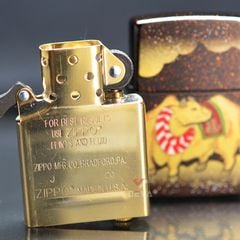 Zippo Sơn Mài In Chủ Đề Trâu Vàng ZN368