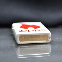 Zippo Sơn Trắng In Logo Ngọn Lửa Zippo Motif Z103