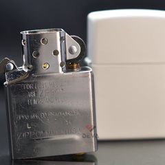 Zippo sơn trắng trơn ZT05