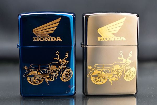 Zippo Sơn Khắc Xe Honda 67 Mạ Vàng ZK41