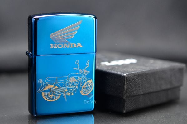 Zippo Sơn Khắc Xe Honda 67 Mạ Vàng ZK41