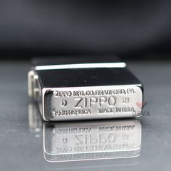 Zippo Tái Bản 1935 Bản Lề Ngoài Vân Nhỏ Kẻ Dọc ZN197